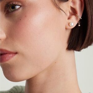 Mejuri Pearl and Gold Drop Earrings